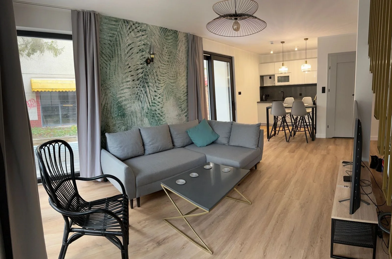 Salon z aneksem kuchennym — Apartament Szary w Jastrzębiej Górze